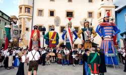Samsontreffen am Marktplatz in Tamsweg.jpg