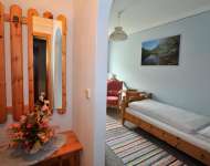 Einzelzimmer in Zirbenholz - so schlaeft es sich besonders gut.jpg